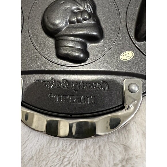 Norpro 12 Cavity Nonstick Christmas Cookie Cake Baking Candy Melting Sheet Pan - Picture 6 of 6